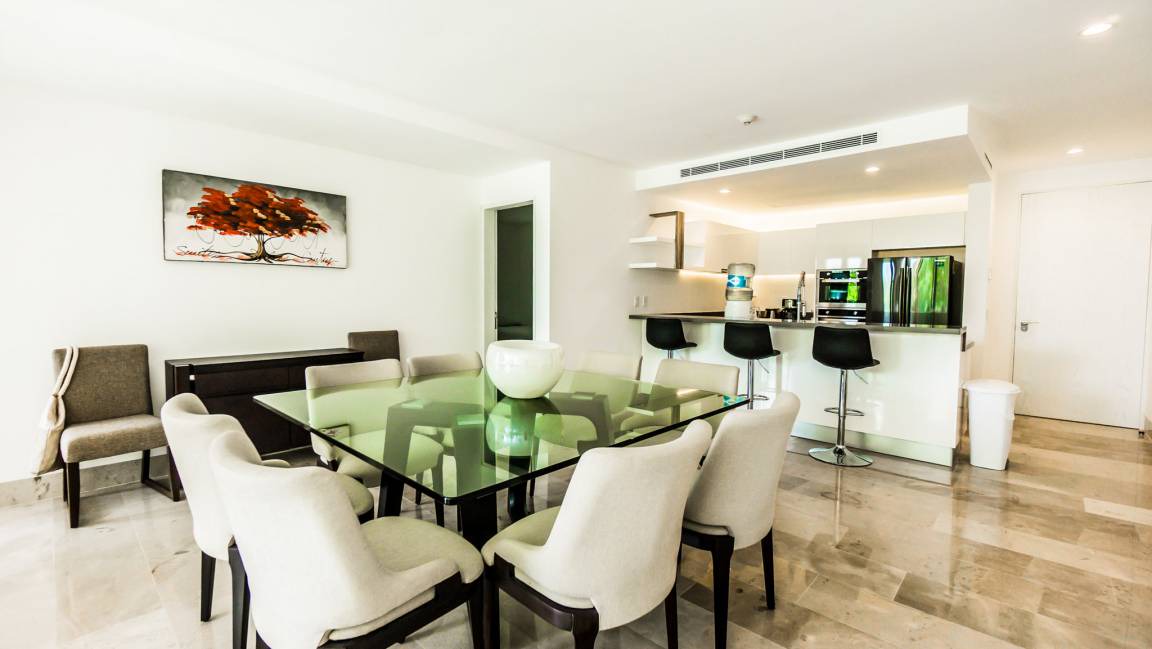 Downtown Condo | 112 m² Condo ∙ 3 bedrooms ∙ 6 guests