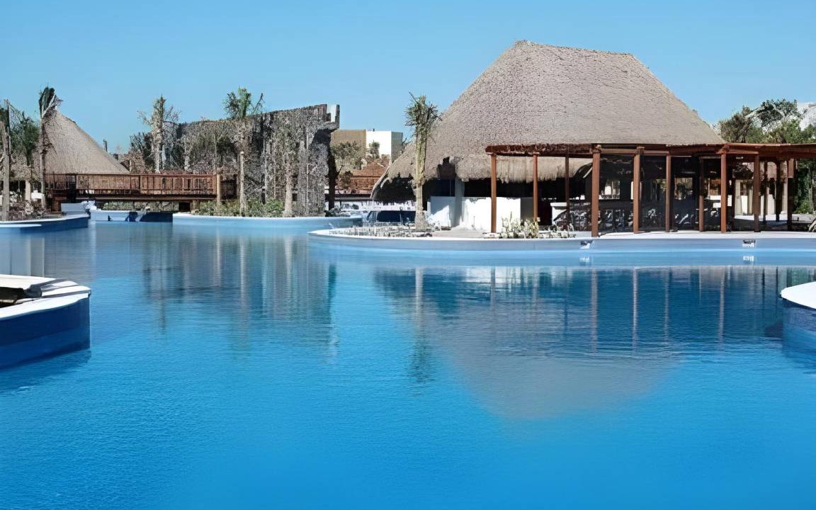 Villa Juarez Resort | 150 m² Resort ∙ 127 guests