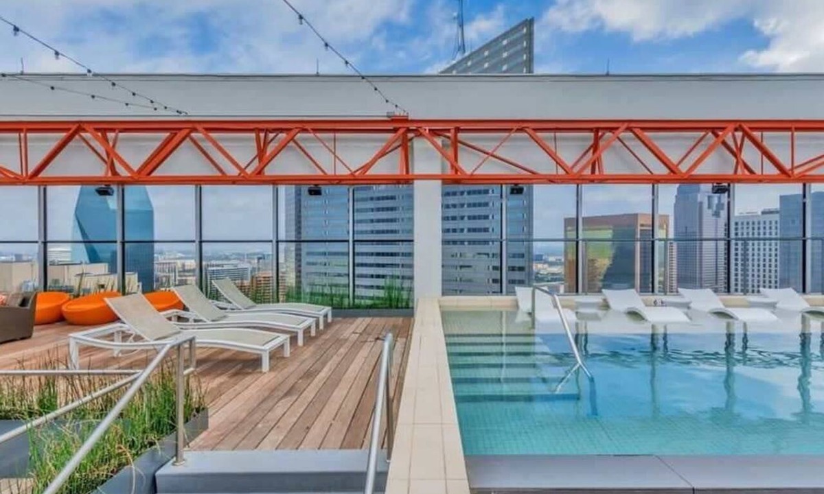 Downtown Dallas Apartment | 16th FL Bold CozySuites w/pool, gym, roof #6