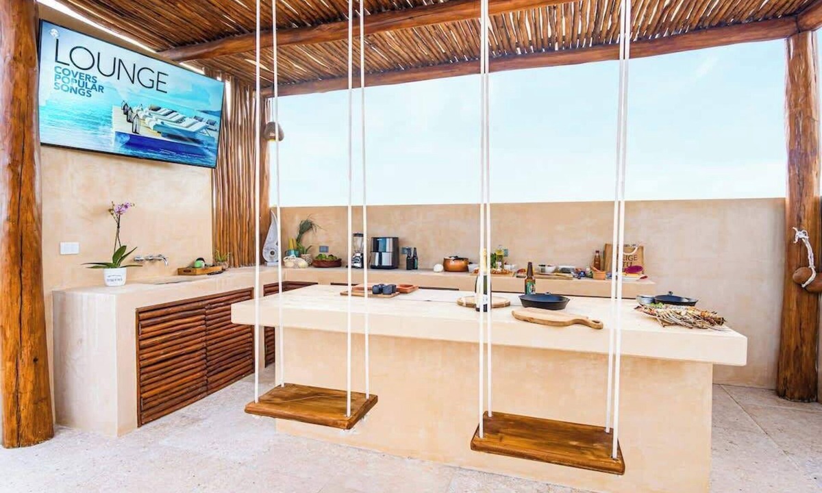 Tulum City Center Apartment | 2 Bedroom Villa- Rooftop Pool, BBQ & Fast Wi-Fi