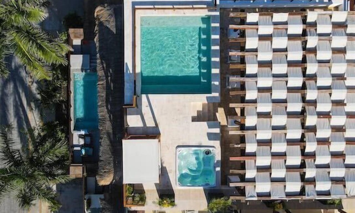 Downtown Apartment | 2 BR Ocean View PH- Jacuzzi and Private Pool steps from Mamitas Beach