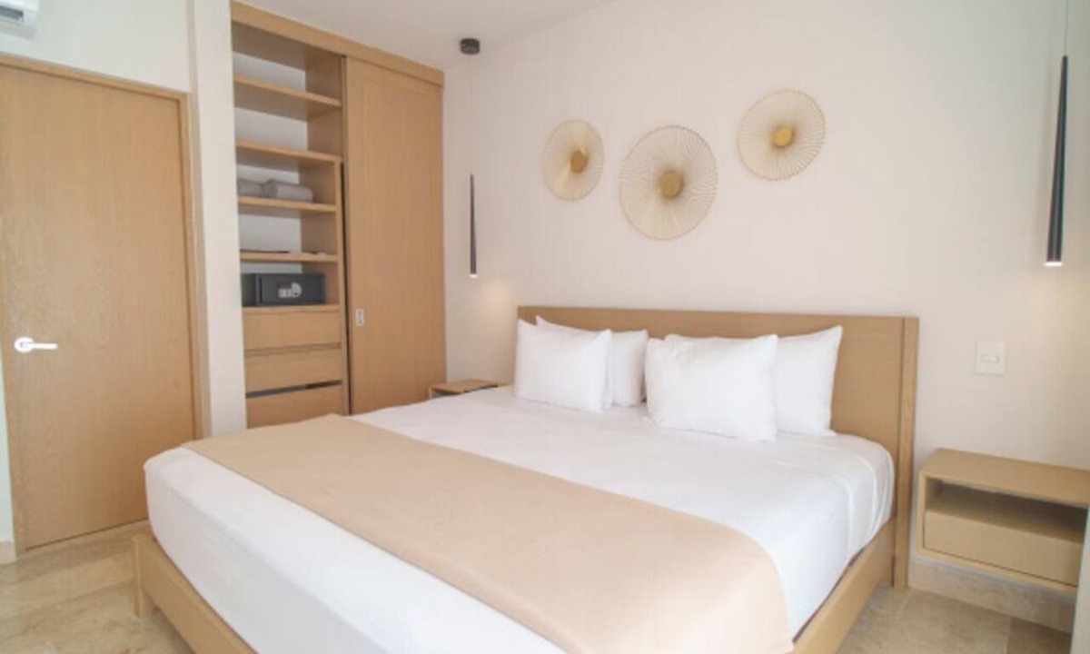 Downtown Hotel | 2 Convenient Units | 5 Mins to Playa del Carmen Main Beach | Rooftop Pool