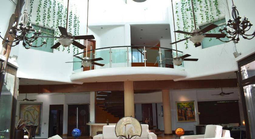 Cancun Bed & Breakfast | 200 m² Bed and breakfast ∙ 4 bedrooms ∙ 127 guests