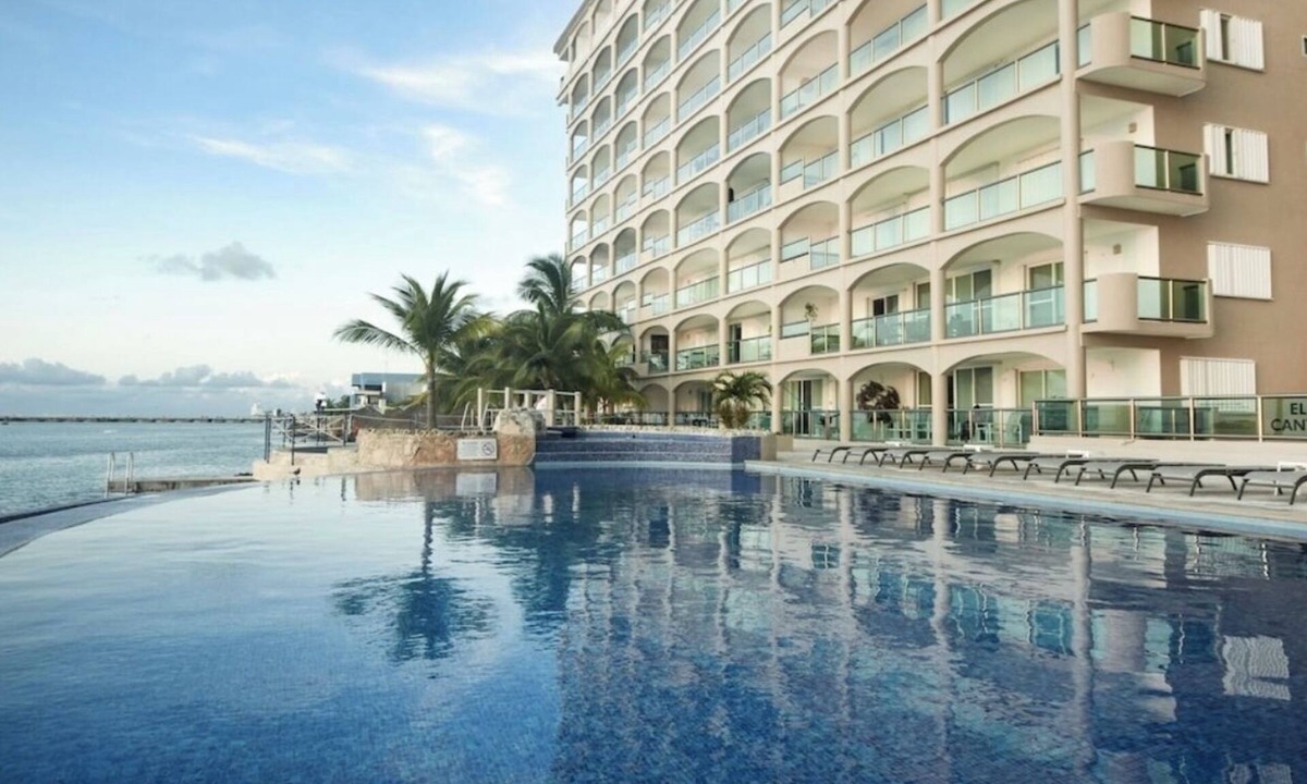 Colonia Andres Condo | 3-Bedroom Oceanfront Condo w/Breathtaking Views! Your Dream Getaway in Cozumel