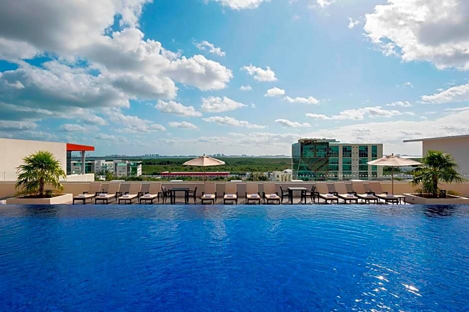 Downtown Cancun Hotel | 3-Star Hotel ∙ Four Points by Sheraton Cancun Centro