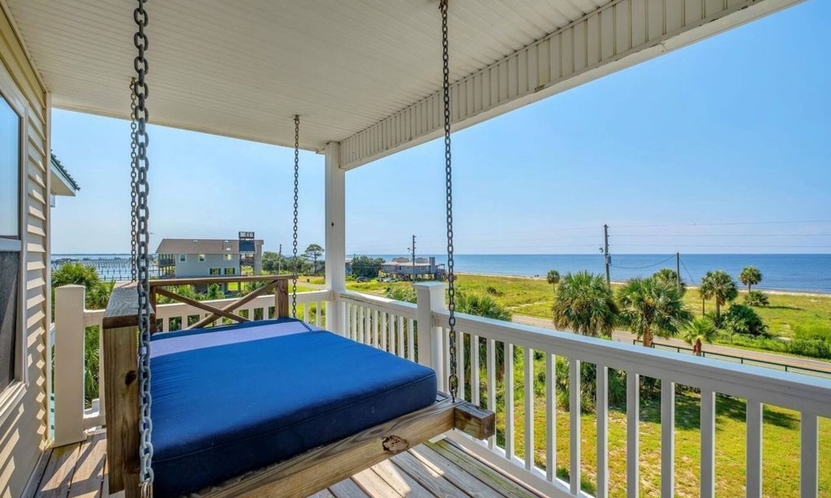 Alligator Point House | 40% off monthly rate, Views of the gulf & bay, only 1 hour from FSU campus.