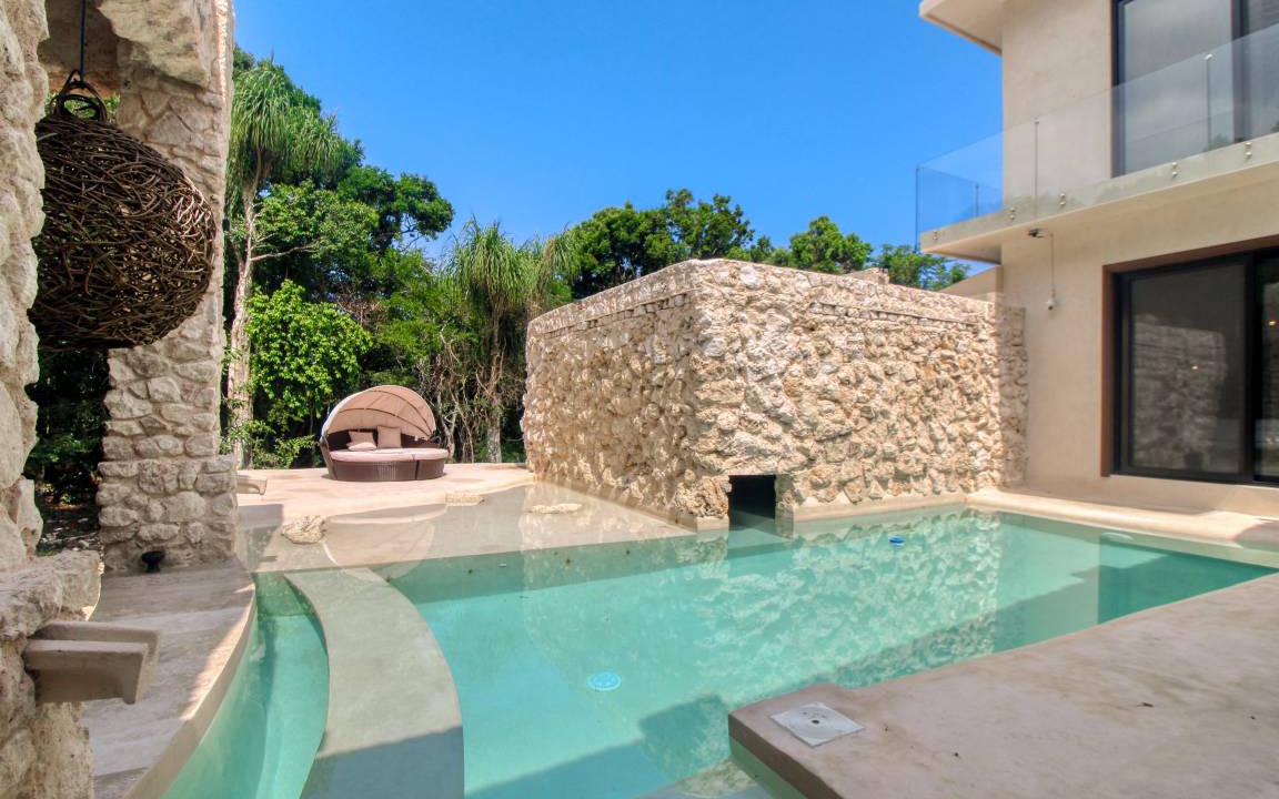 Akumal Villa | 43 m² Villa ∙ 9 bedrooms ∙ 16 guests