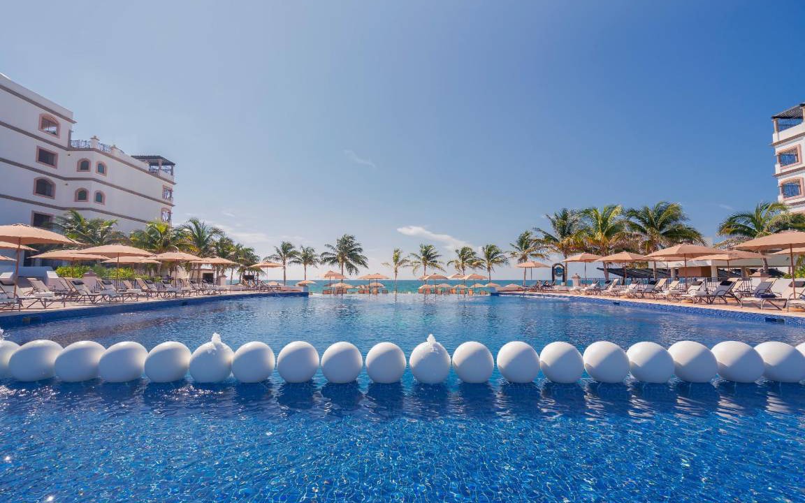 Puerto Morelos Hotel | 603 m² Hotel ∙ 3 bedrooms ∙ 127 guests