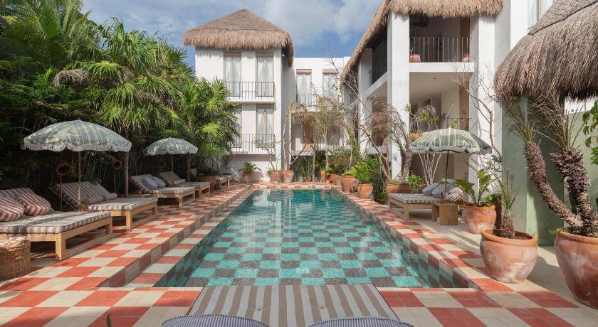 Zona Hotelera Hotel | 68 m² Hotel ∙ 127 guests