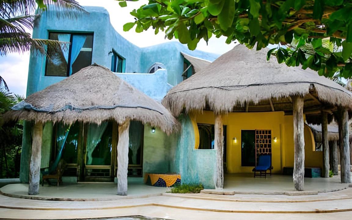 Zona Hotelera Hotel | 800 m² Hotel ∙ 6 bedrooms ∙ 12 guests