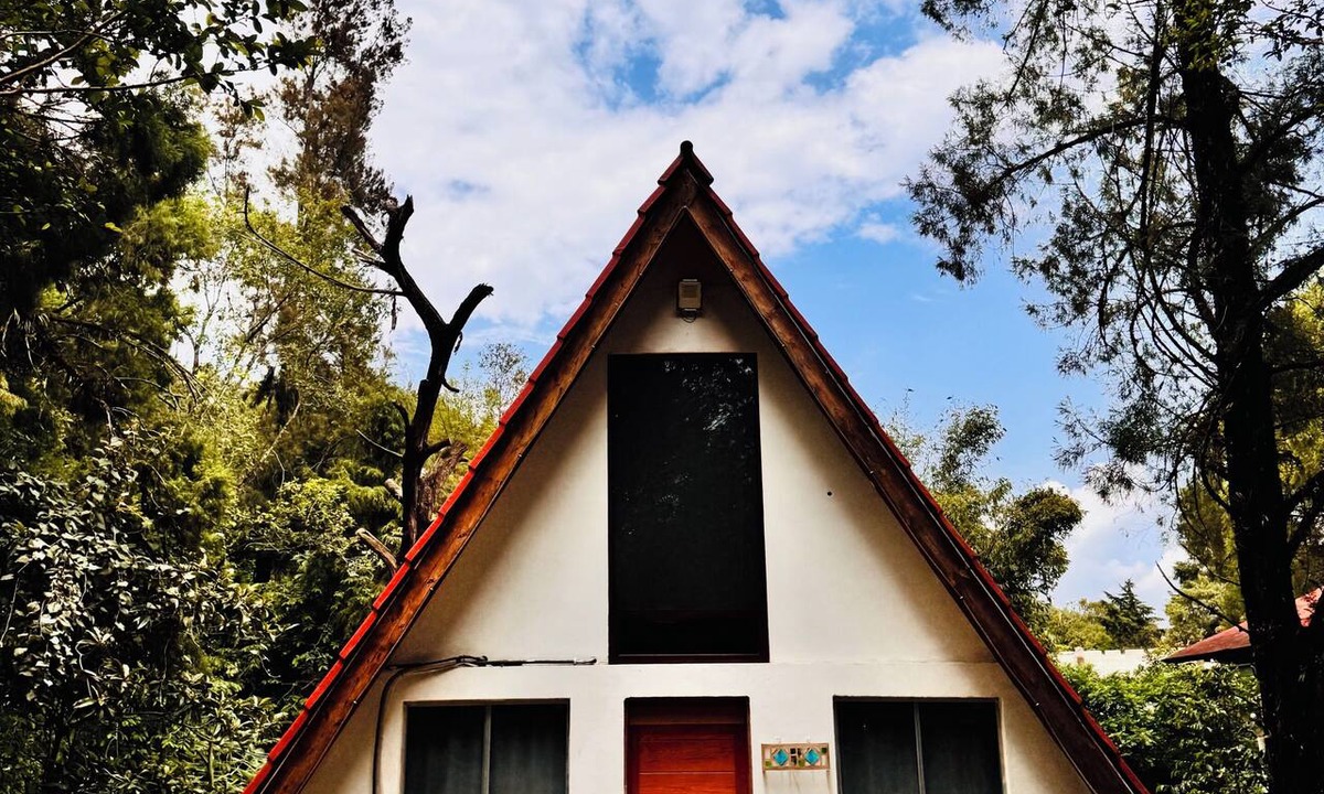 Tepoztlan Ski Chalet | ✨ A Magical Villa in Tepoztlán: Nature, Relaxation, and a Unique Experience.
