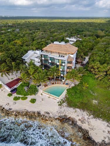 Villa Juarez Apartment | Angelina 28 Beachfront and Family Apartments - Modern and Relaxing Long Stays - 20 min from Cancun Airport