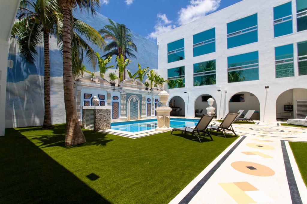Ejidal Apartment | Babylon Village