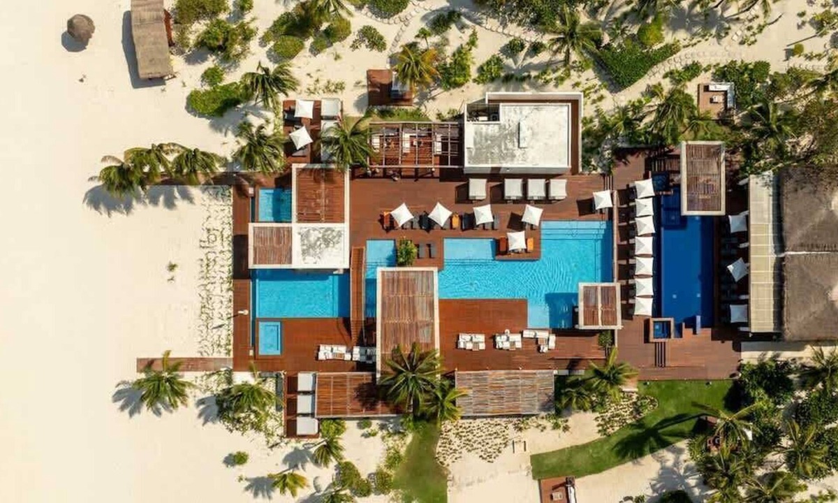 Playa Mujeres Apartment | Beach Escape | 2BR | Pool & Premium Amenities
