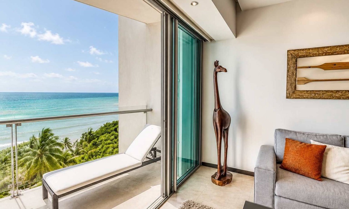 Cancun Condo | Beachfront 3BR Condo | Ocean Views | Pool & Beach