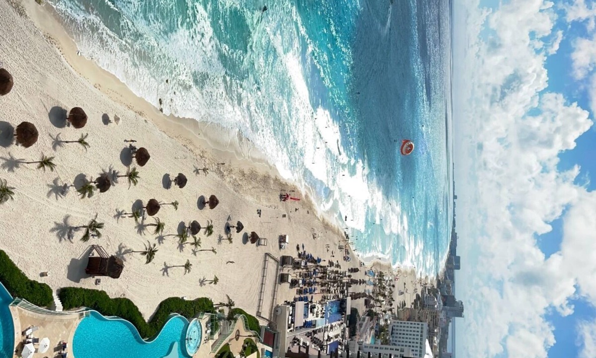 Punta Cancun Condo | BEACHFRONT RESORT 3BR-3 BATHT ULTRA LUXURY 360 DEGREE VIEW NEAR LE BLANC