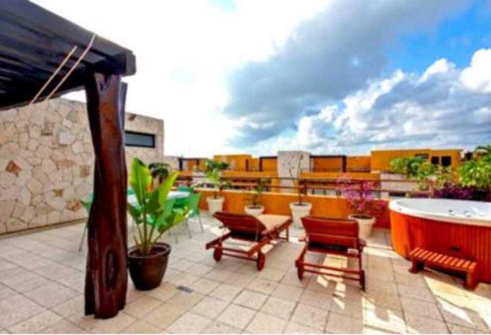 Tohoku Apartment | Beautiful Deluxe PH apartment 6 Pax, near the beach