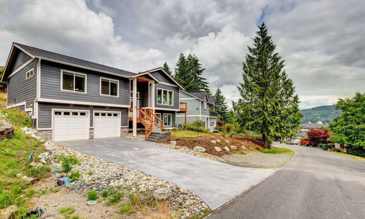 Sudden Valley House | Beautiful newer home in Sudden Valley offering stunning lake view, golf and more