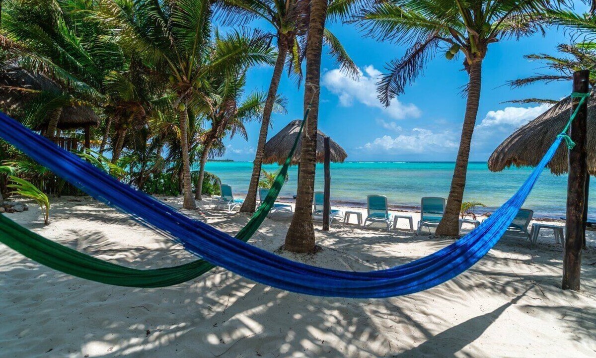Soliman Bay Villa | Beautiful tropical villa with beachside pool, AC with great views!