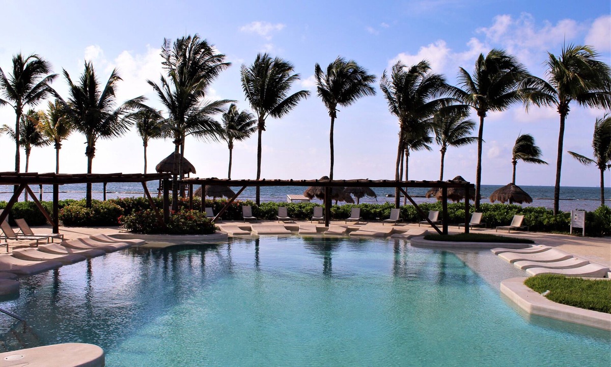 Ejidal Resort | BlueBay Grand Esmeralda All Inclusive