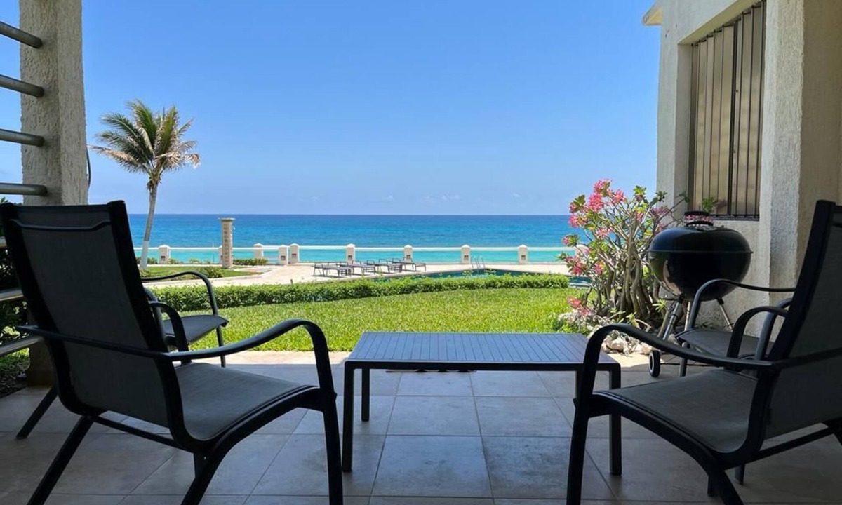 Zona Hotelera Villa | Cancun Ocean Front Family Villa 18 at Villas Nizuc