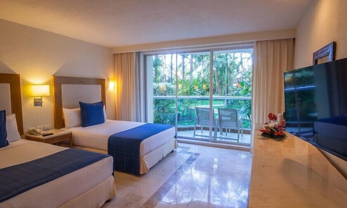 Cozumel Hotel | Captivating Studio at Caribbean with Pools and Spa
