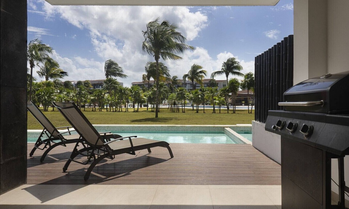 Puerto Juarez Apartment | Casa Bonita, Oceanfront, Private pool condo, Mareazul