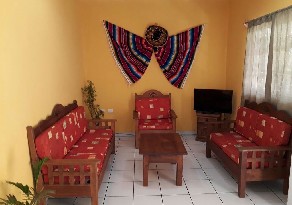 Colonia 10 De Abril Apartment | Casa Coral Family Home - Yellow