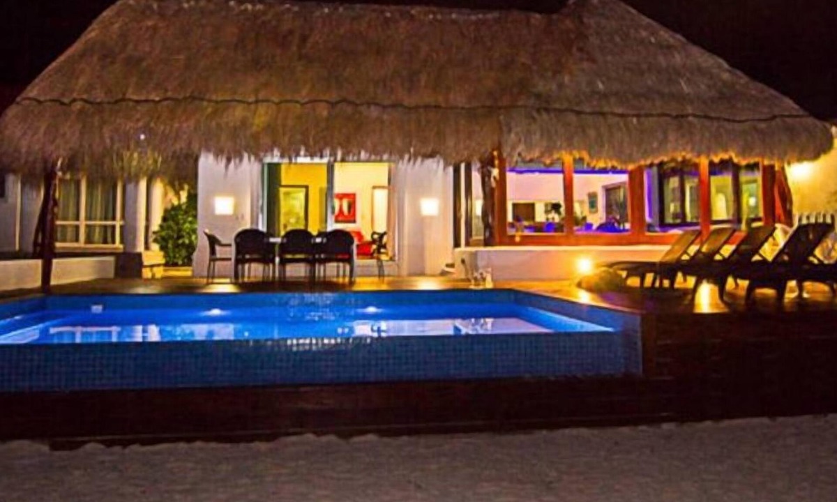 Playacar Beach House | Casa del Mar Oceanfront by Blueplaya