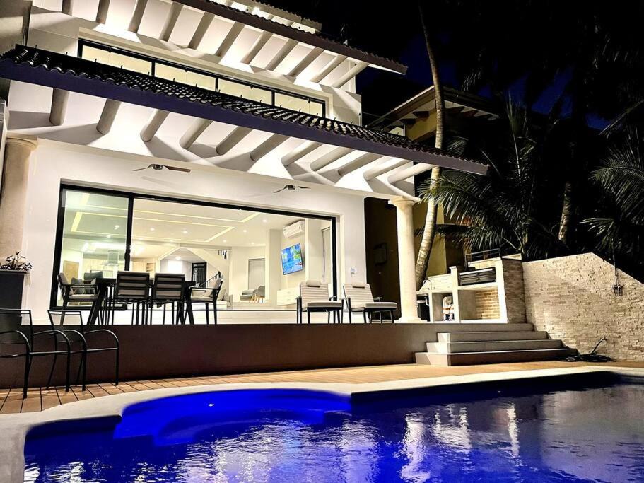 Zona Hotelera Villa | Casa F