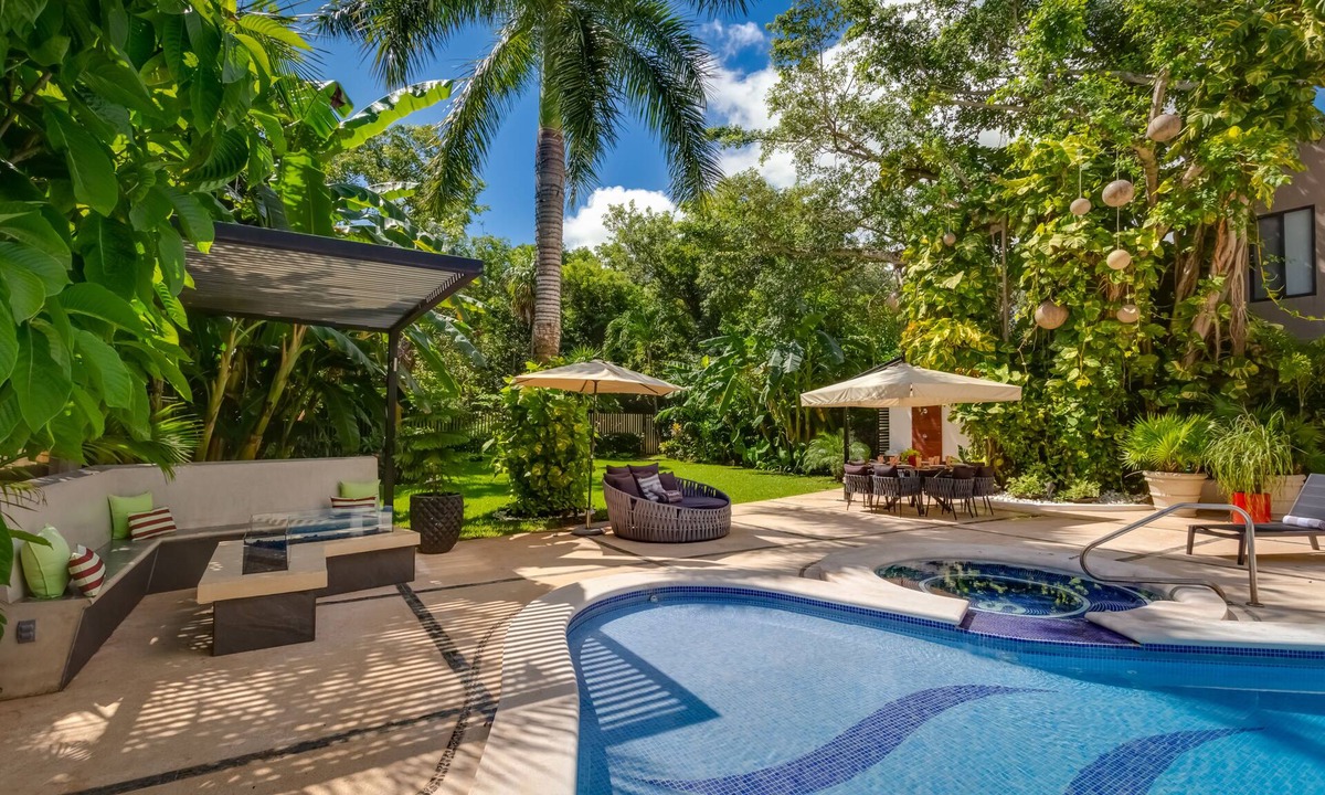 Playacar House | CASA YOLO - Luxury 4BR Villa in Playacar! Comfort, Elegance+Daily maid.