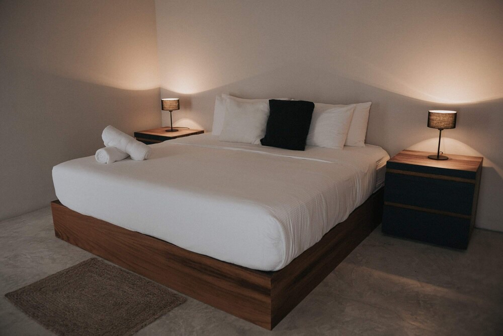 La Veleta Apartment | Casai | Jungle stay with swimming pool access in a secluded location