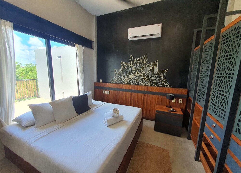 La Veleta Apartment | Casai | Och Penthouse with private pool located in La Veleta
