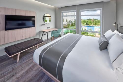 Cancun Hotel | City Express Plus by Marriott Cancun Aeropuerto Riviera