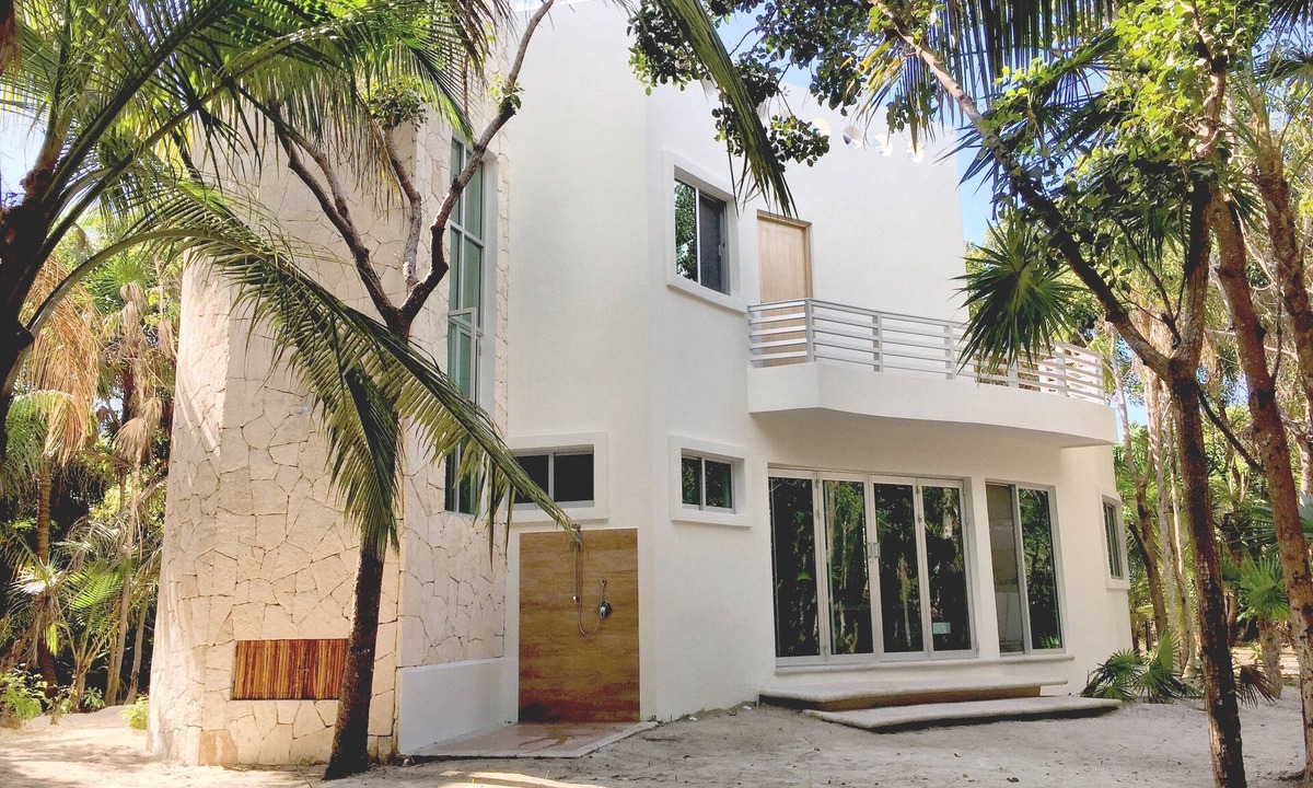 Punta Allen Villa | Come experience life under the stars and peaceful bliss of Punta Allen!