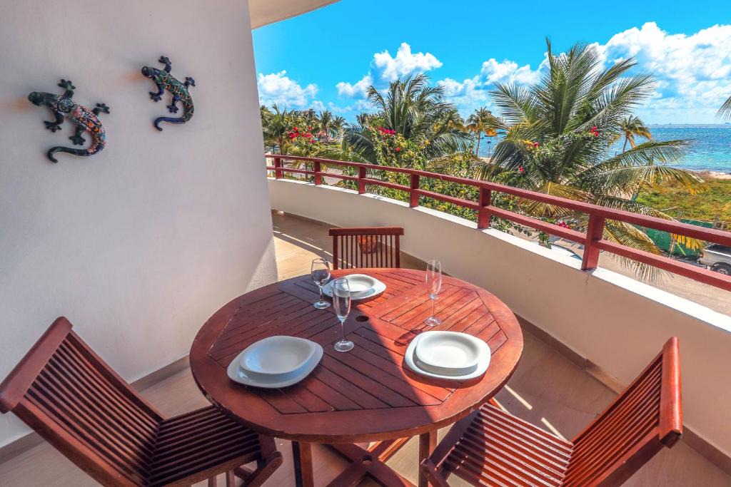 Zazil-ha Apartment | Condo Lolo - Coco Beach Oceanview Luxury Beachfront - At Casa del Mar Condos