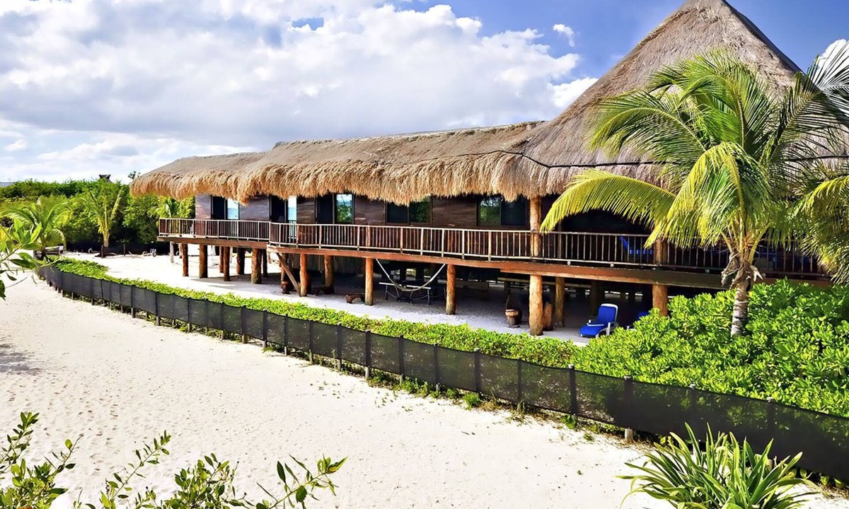 Villa Juarez Villa | Deluxe Handcrafted 4 BR Oceanfront Treehouse w/Private Chef - all meals included