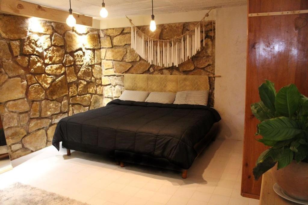Del Cerrillo Apartment | DEPARTAMENTO CENTRO SAN CRISTOBAL Estacionamiento lugares publicos en la calle