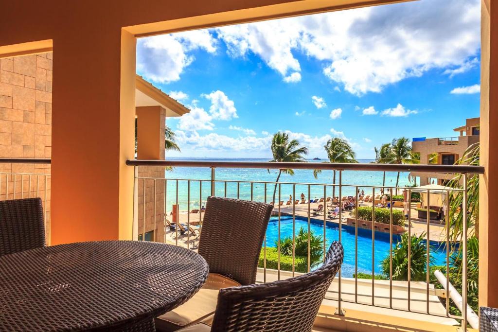 Downtown Apartment | El Faro 205 Surf condo