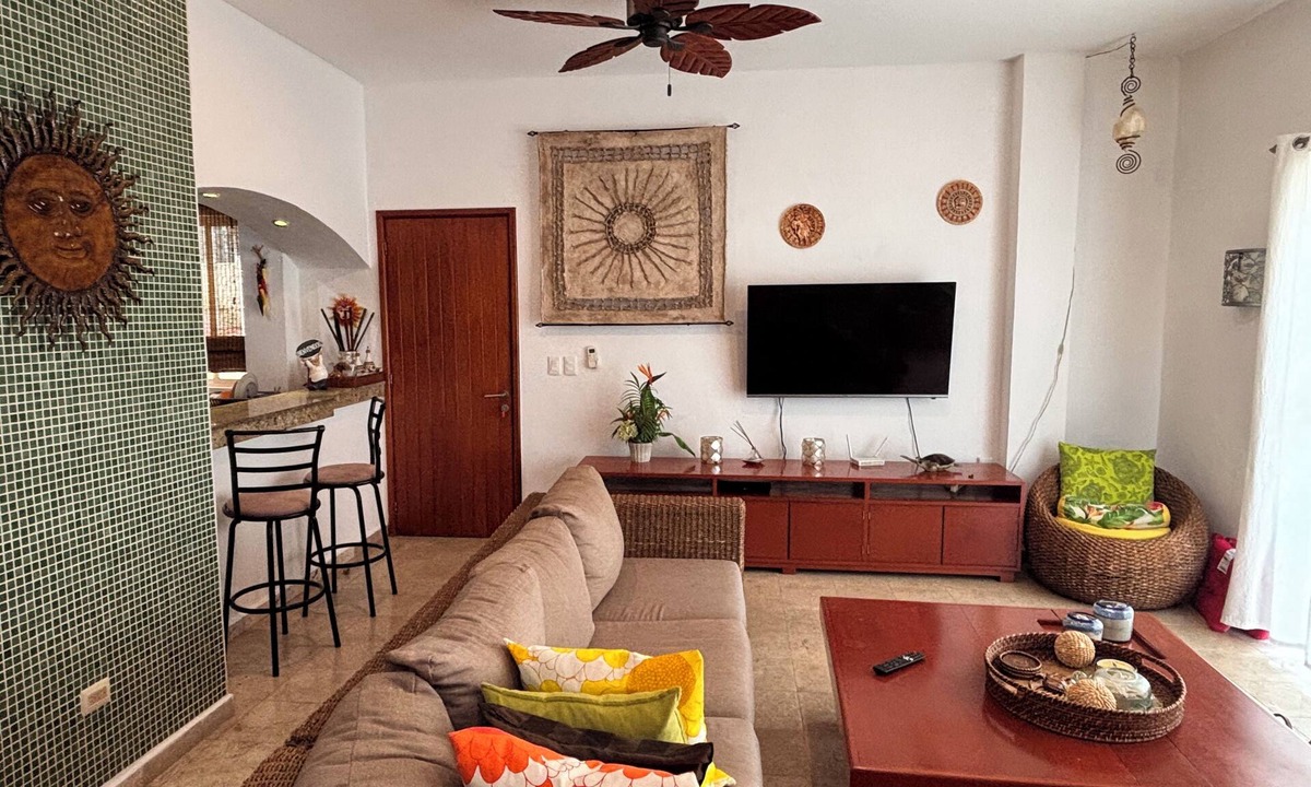 Downtown Condo | Few steps from the beach and one block from 5th Avenue