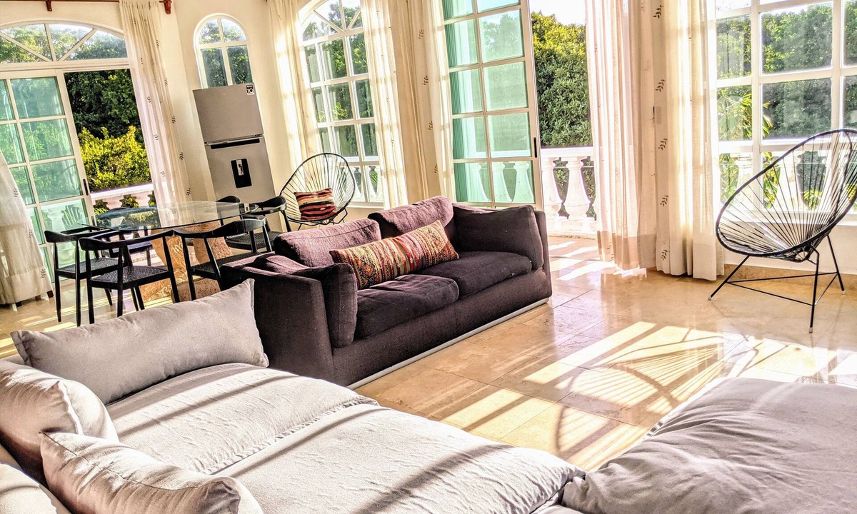 Centro Apartment | Finca Tropical: 18 bedroom house with pool, 1 minute from the beach