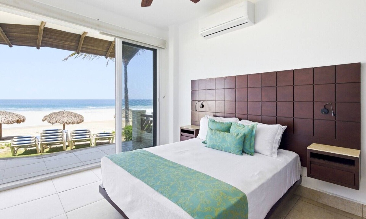 Bajos de Chila Apartment | Four bedroom, ocean front, Vivo Resorts, Palmarito