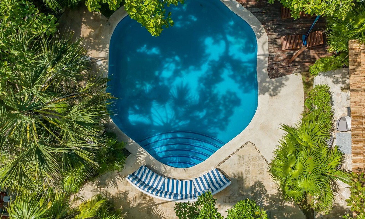 Playacar Fase I Apartment | Free laundry. Studio w/2 beds. AC + Shower. 1mn walk to a beautiful beach.