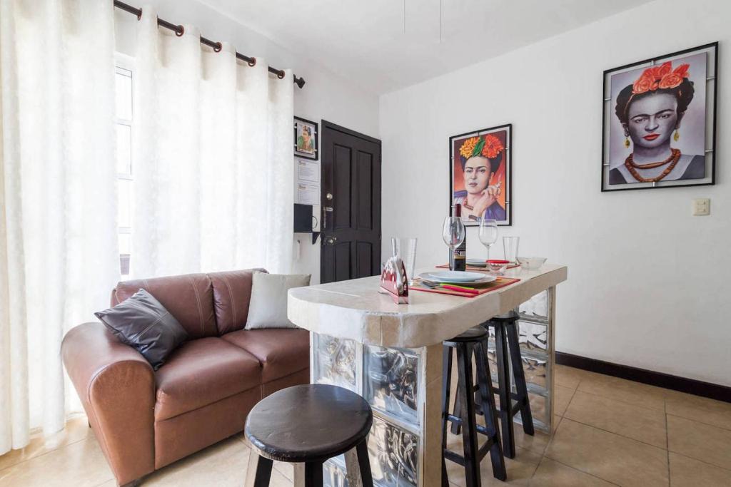 Downtown Apartment | Frida Double Balcony Apartment 5th Avenue