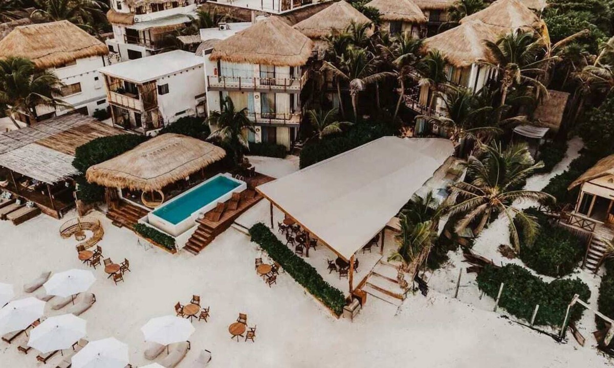 Zona Hotelera Apartment | Garden View Suite with the Perfect Location