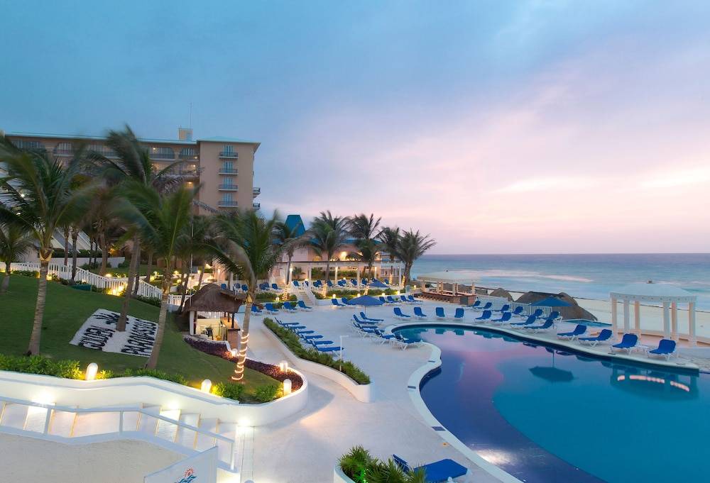 Golden Parnassus Resort All Adults | Zona Hotelera