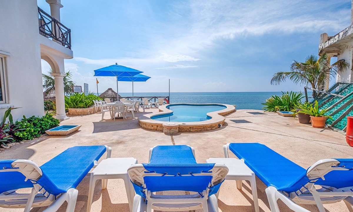 Akumal Condo | Ground-Floor Beachfront Condo with Pool, Patio & Concierge