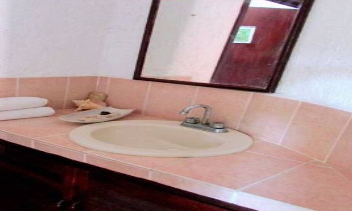 Campestre House | -Holistic DIVING house- 100m to the beach Bajo