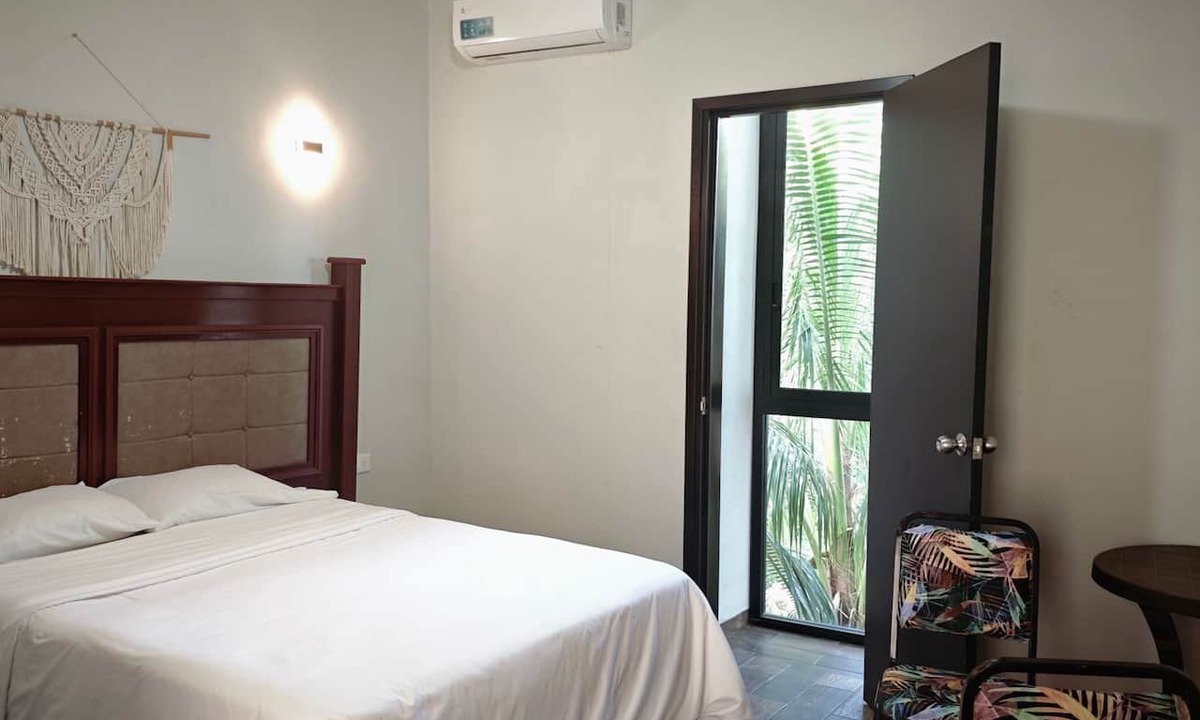 Valladolid Hotel | Hotel and Hostel 230