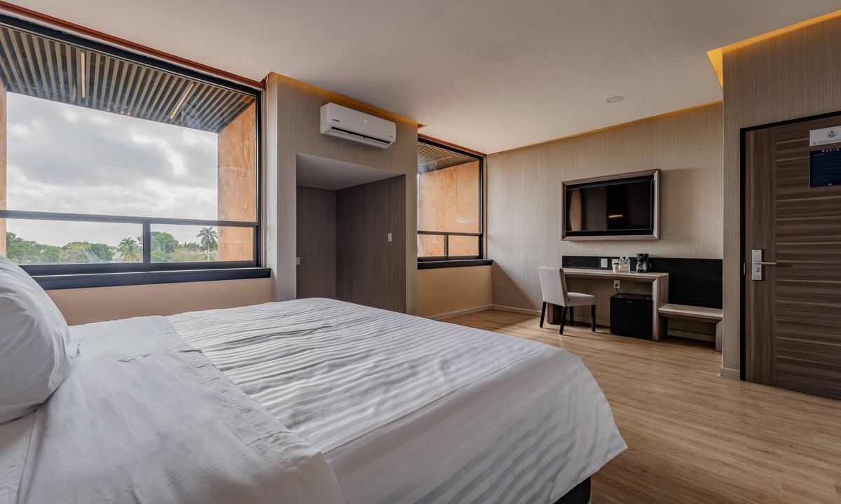 Zona Paseo Montejo Hotel | Hotel Kavia Premium